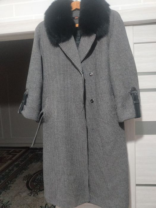 Пальто сатылады,