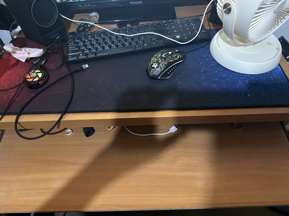 Stolniy kampyuter sotiladi