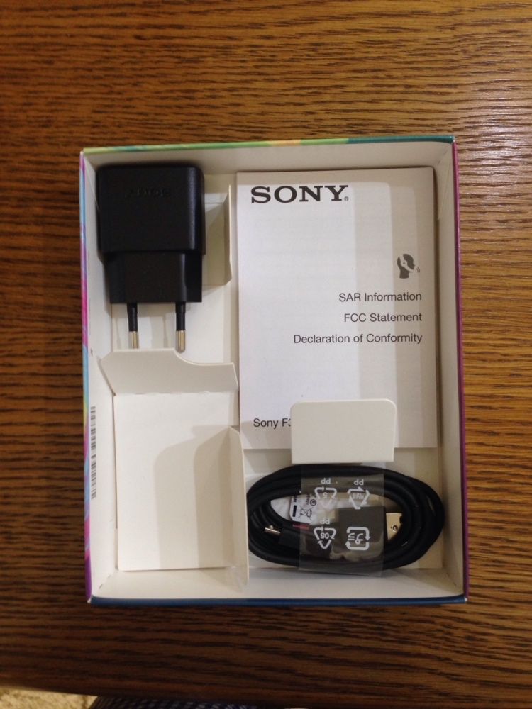 Продам оригинальный Sony XPERIA XA