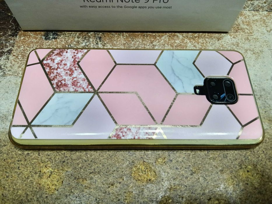 Продавам използван GSM Redmi Note 9 Pro