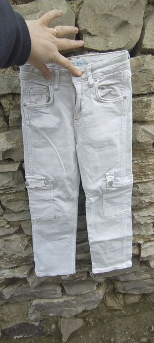 Зара дънки 128 размер цена 10лв.