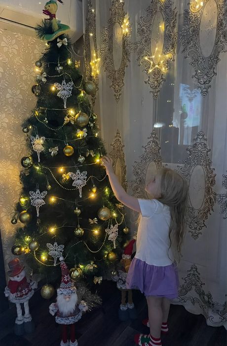 Продам искусственную елку