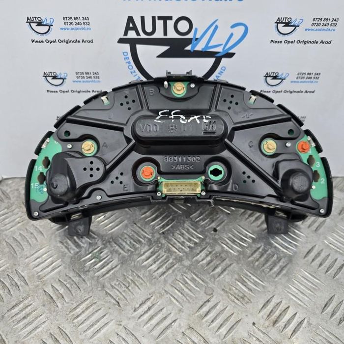 Ceasuri bord Opel Corsa C 1.8i Z18XE