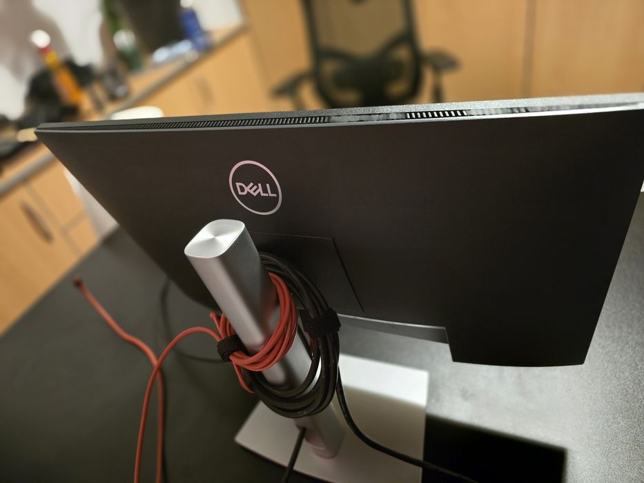 Dell 24 инчов монитор