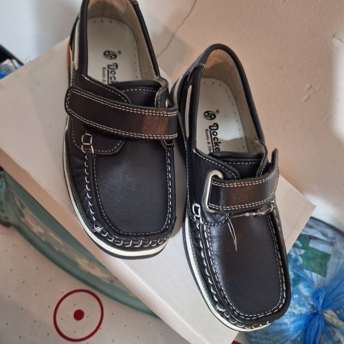 Vând mocasini Dokers nr 35 piele