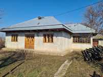 Casă cu 1 ha de teren agricol / 15 km Tecuci