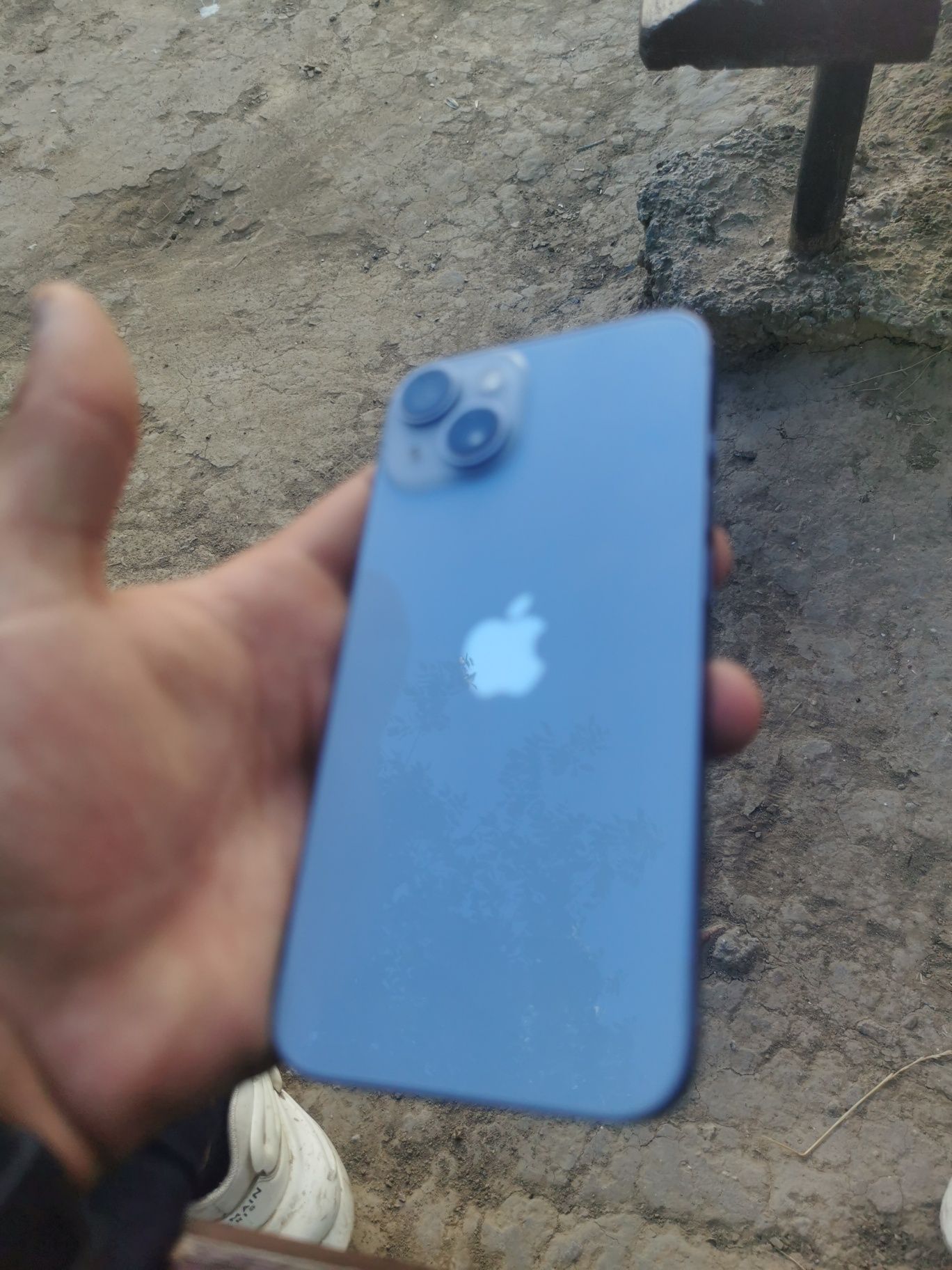 Продавам Iphone 14