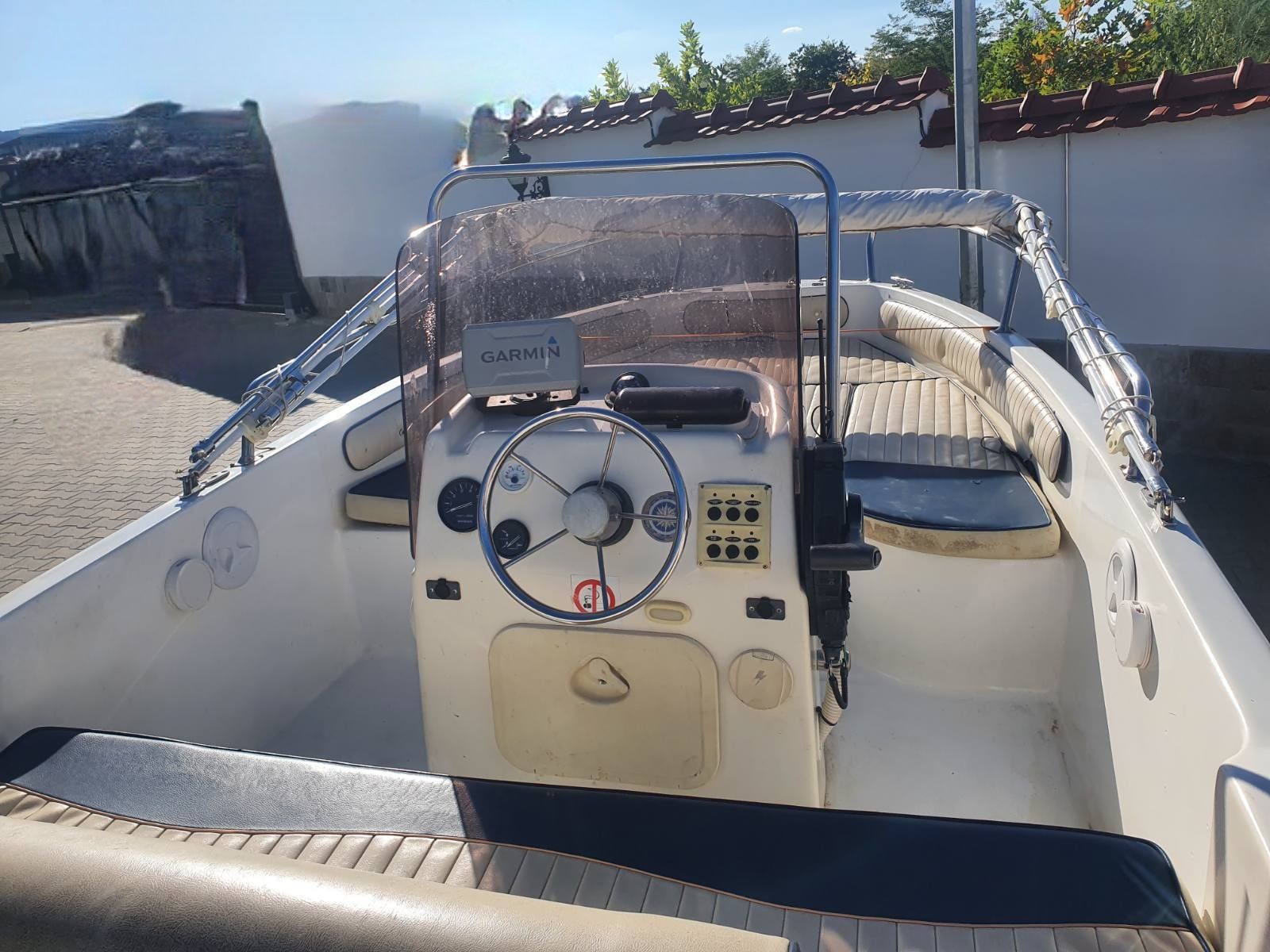 Лодка с двигател Honda 50к.с Beluga 430