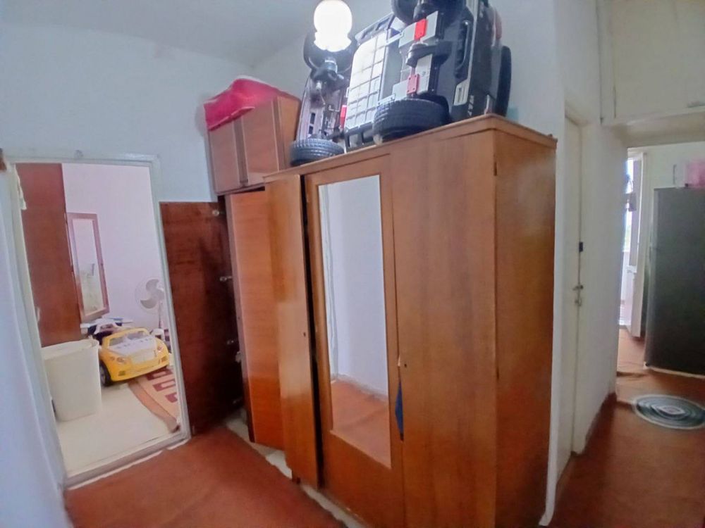 Срочно продаеться квартира в городе Чирчике 10-микрорайоне 1-комнатная