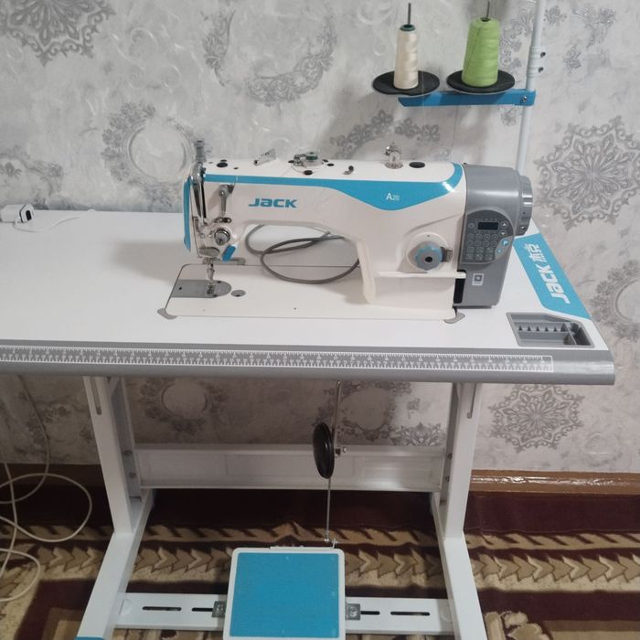 Jack A2S tikuv mashinasi yangidek