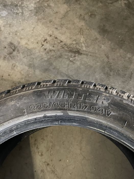 Зимни гуми 225/45R17