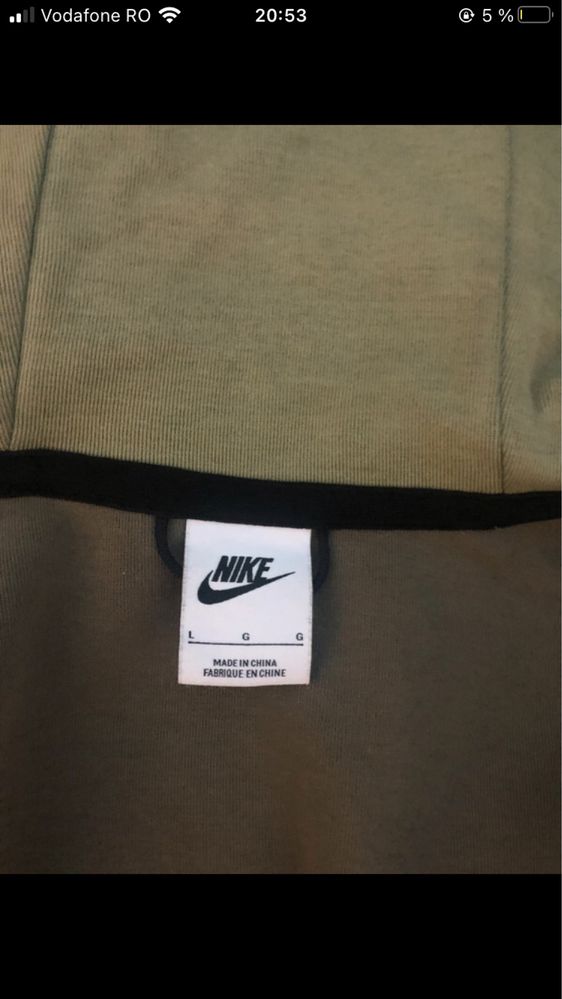 Nike tech olive masura L