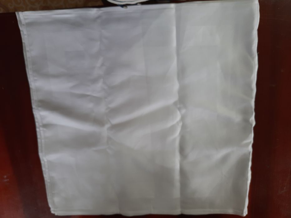 Продам салфетки ресторанные!