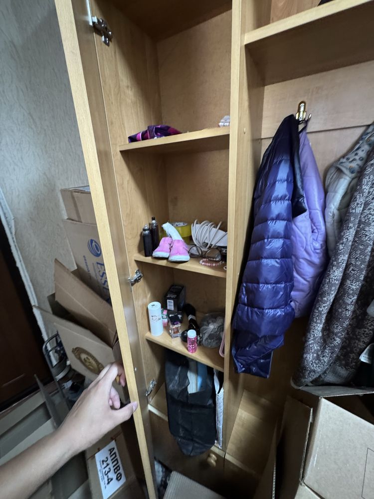 Продам прихожую шкаф