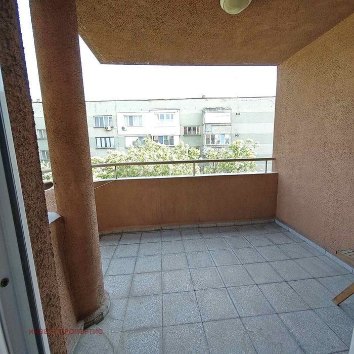 Дава се под наем Тристаен апартамент в София, Оборище - 125 кв.м за 750 € - Снимка #10