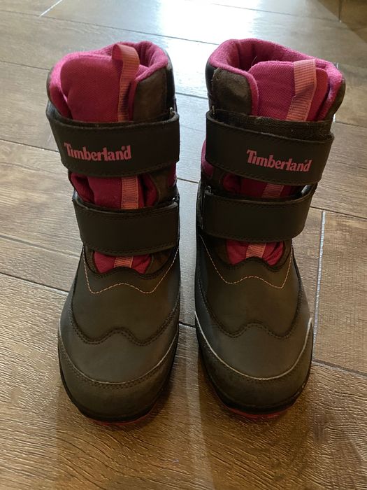 Продаю ботинки Timberland на девочку