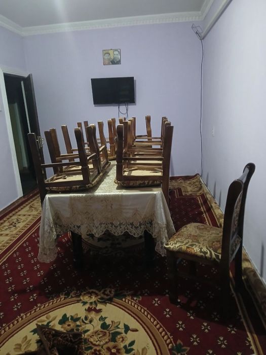 Stol stul 8 kishilik holati yaxshi