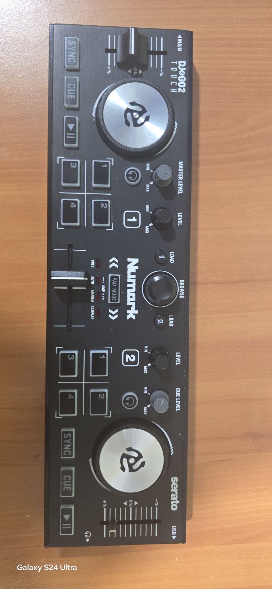 Numark dj2go2 touch
