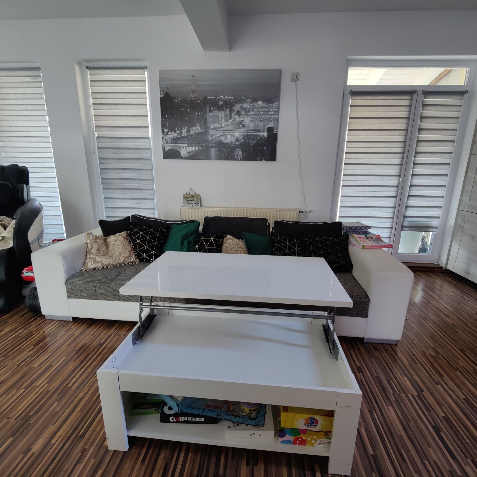 Masa de living cu dubla întrebuințare- cu blat culisabil reglabila