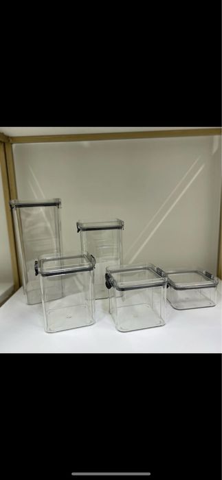 Набор пластиковых контейнеров для сыпучих