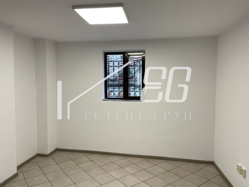 Офис в Варна-Център площ 100 цена 1000