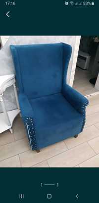 Кресло мягкое с подлокотником