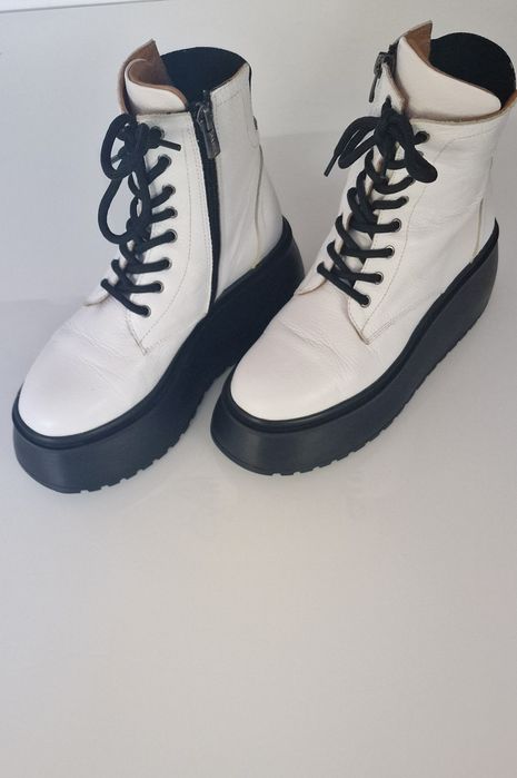 Ghete de dama din piele