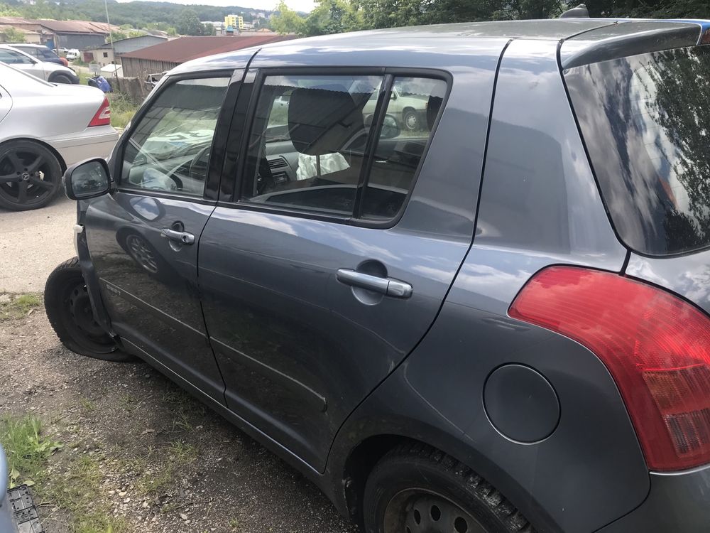 Suzuki Swift 1.3i 93к.с на части