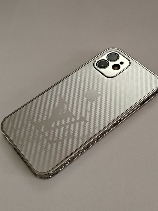 Продаётся iPhone 12