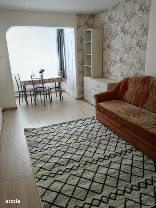 Garsonieră etaj 1 , finisata modern, mobilata zona Spital