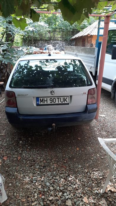 Vand vw passat intreg pentru dezmembrari