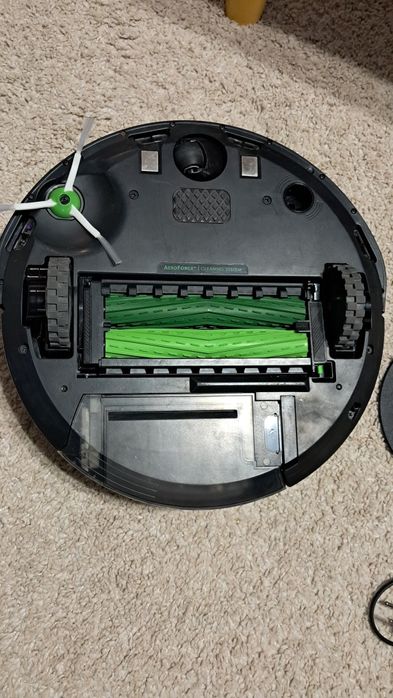 Robotul aspirator iRobot Roomba