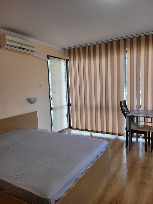 Пон обзаведена студио в Слънчев бряг