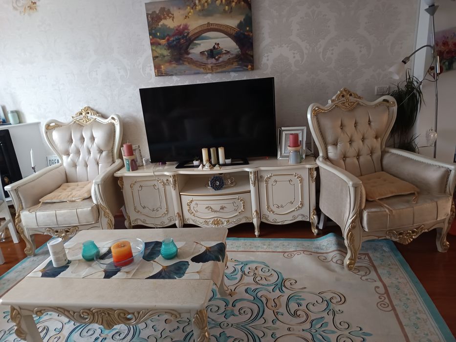 Vând mobilier living imperial stil baroc, model unicat