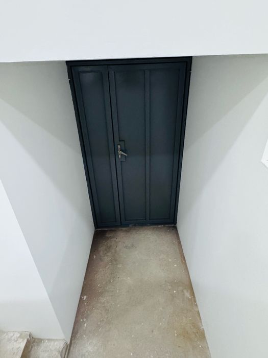 Сдается 200кв помешения рядом с метро Чиланзар