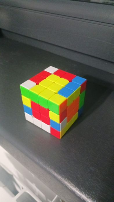 Vând Cub Rubik 4x4