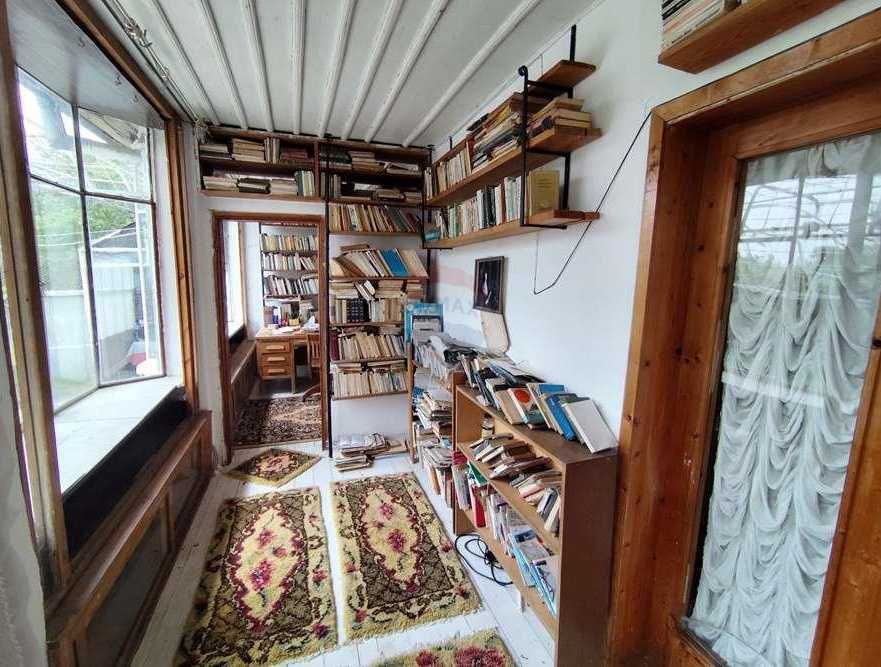 продавам къща в село Пчеларово, област Добрич