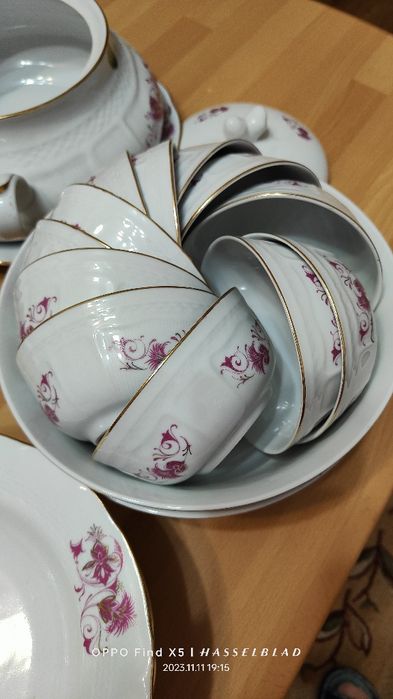 Vând servici de masa cal.1 fabricat la Cluj.12 persoane