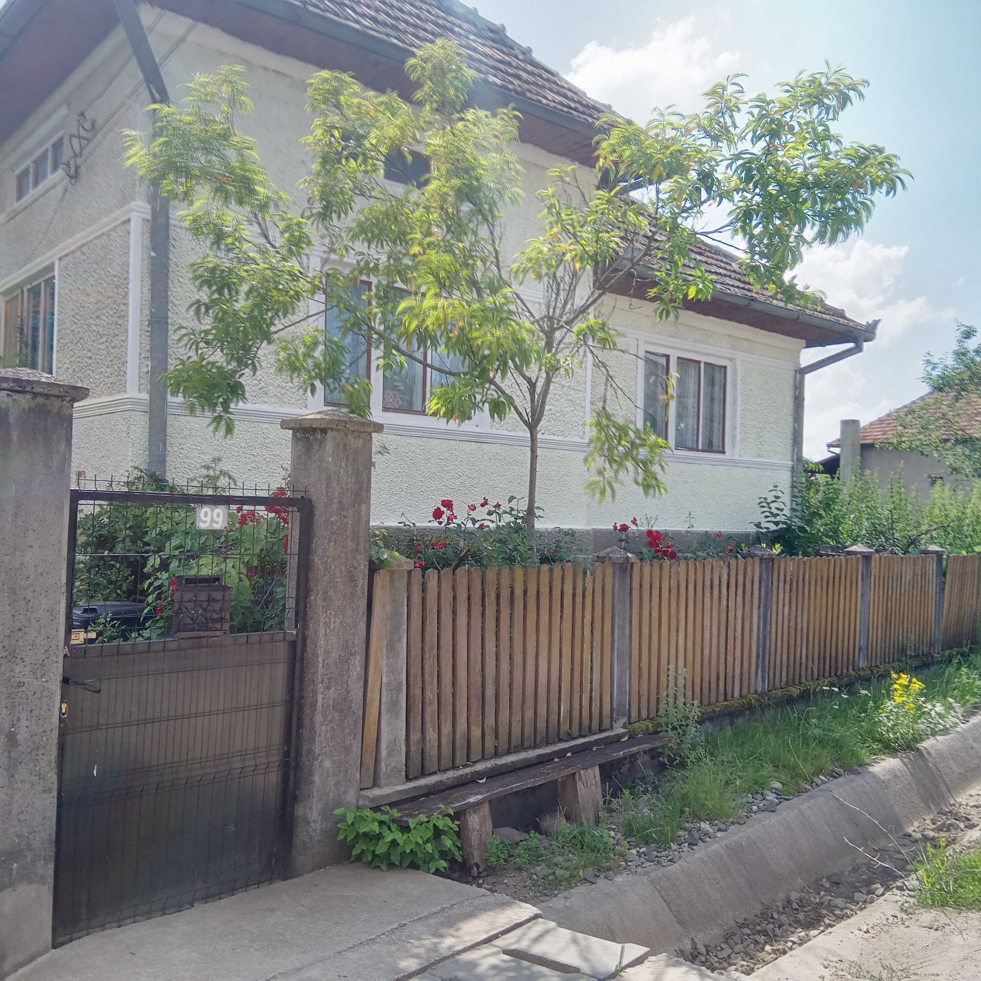 Casa la tara cu gradina la 75 km de Cluj