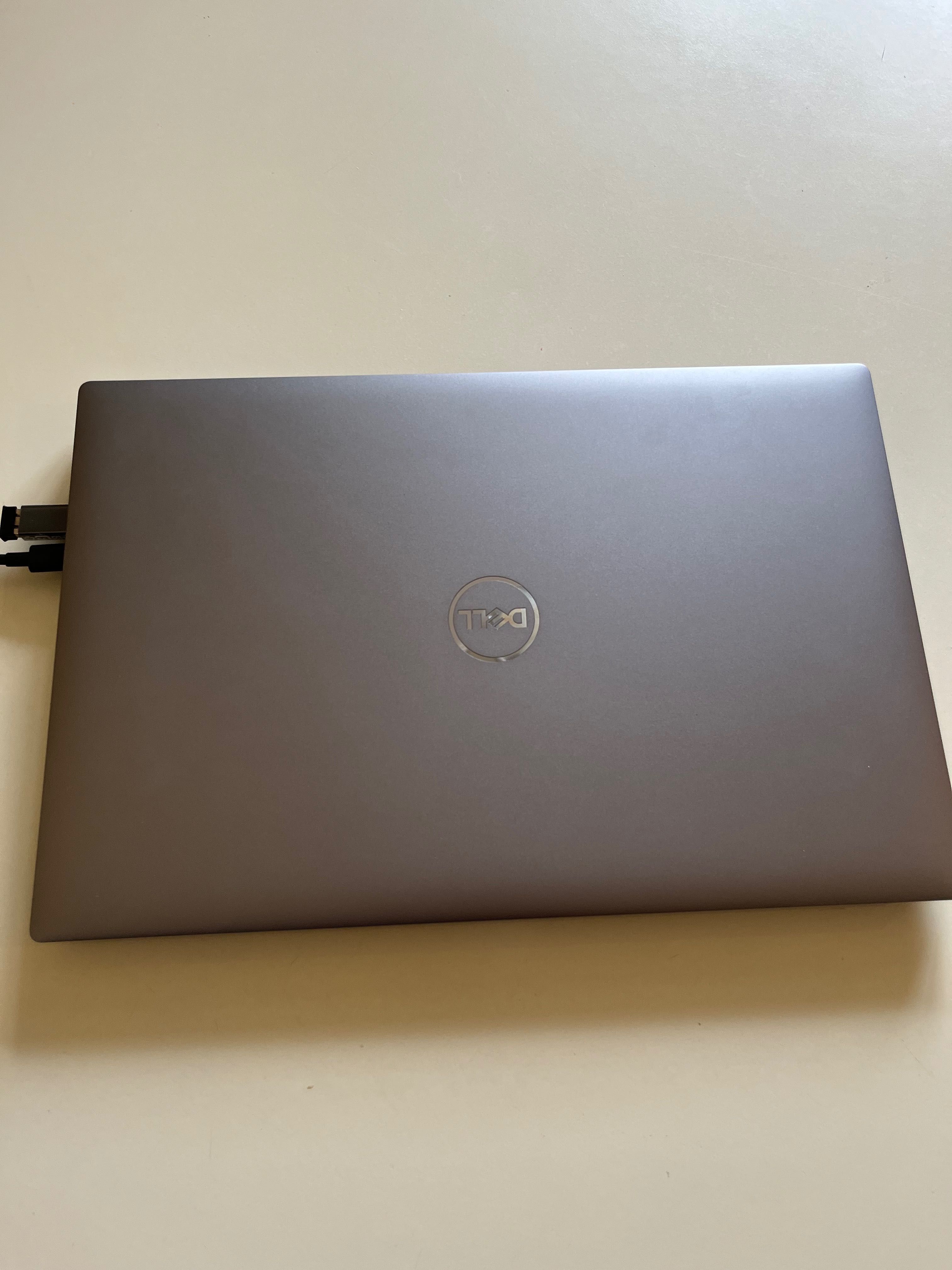 Продава се лаптоп Dell Precision 5680