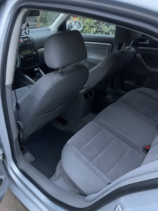 Vând  jetta 2.0 Diesel