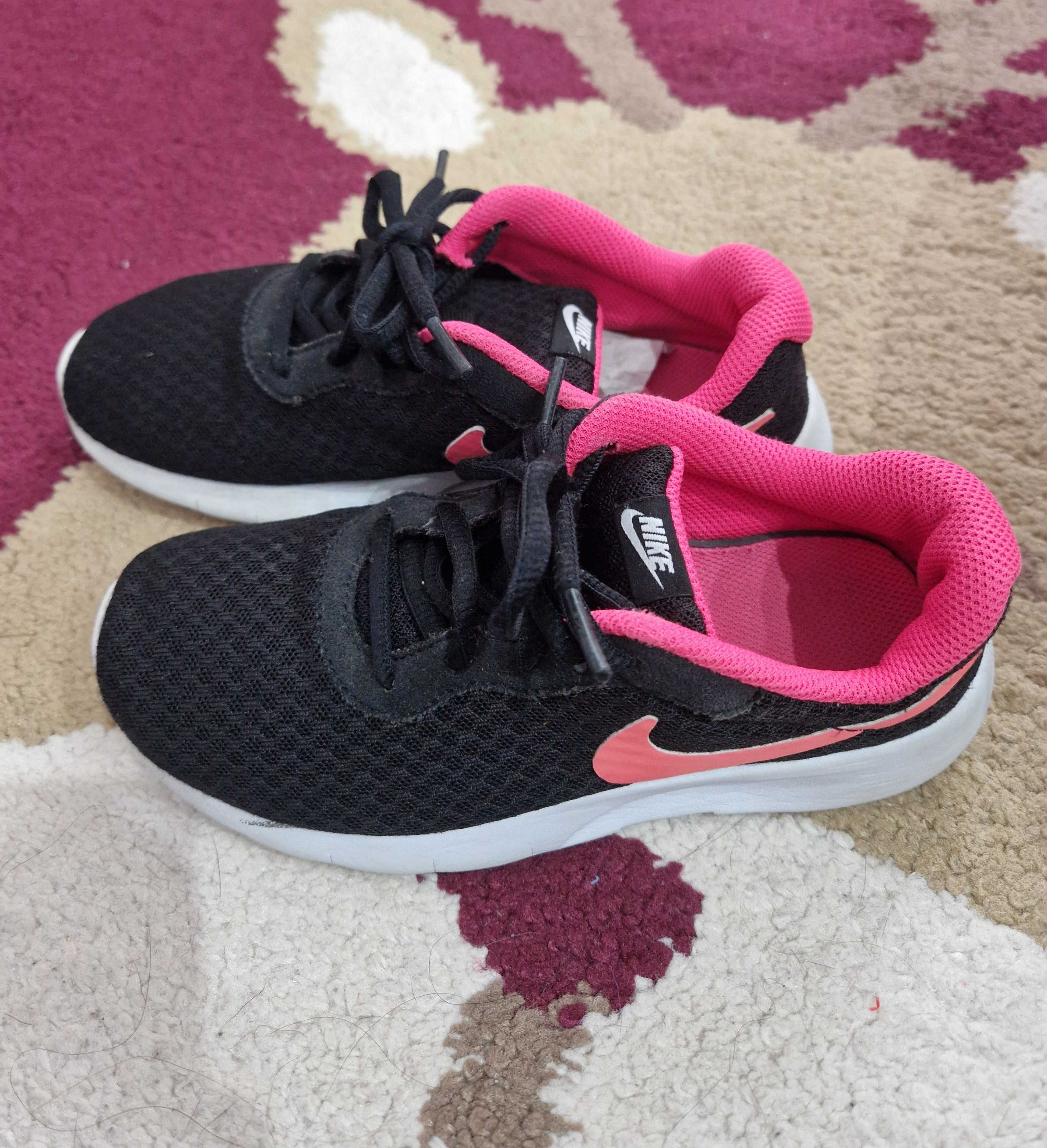 Детски маратонки Nike-33.5 номер -21см.стелка