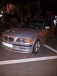 Vand bmw 318i  pentru piese masina merge