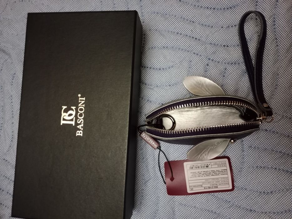 Продам новые кожаные женские перчатки