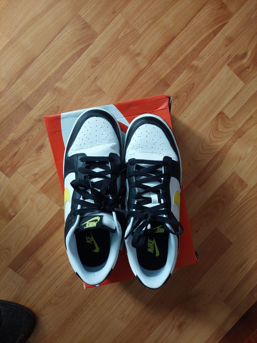 Nike Dunk Low(ниски обувки)