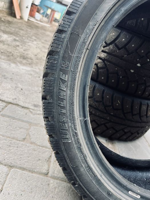 Зимние шины 215/45 R17 91Н