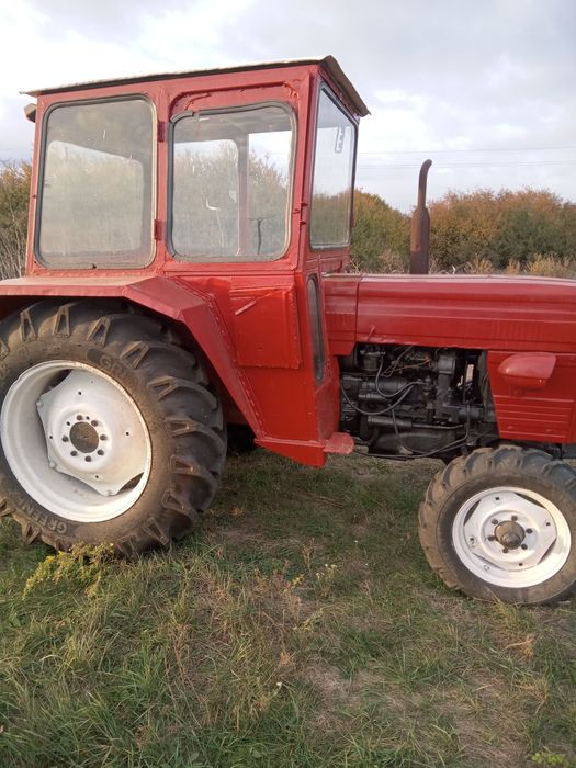 Tractor Universal 445