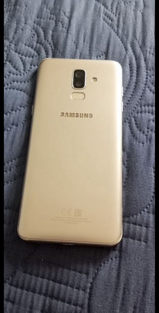 Samsung J8 32gb.