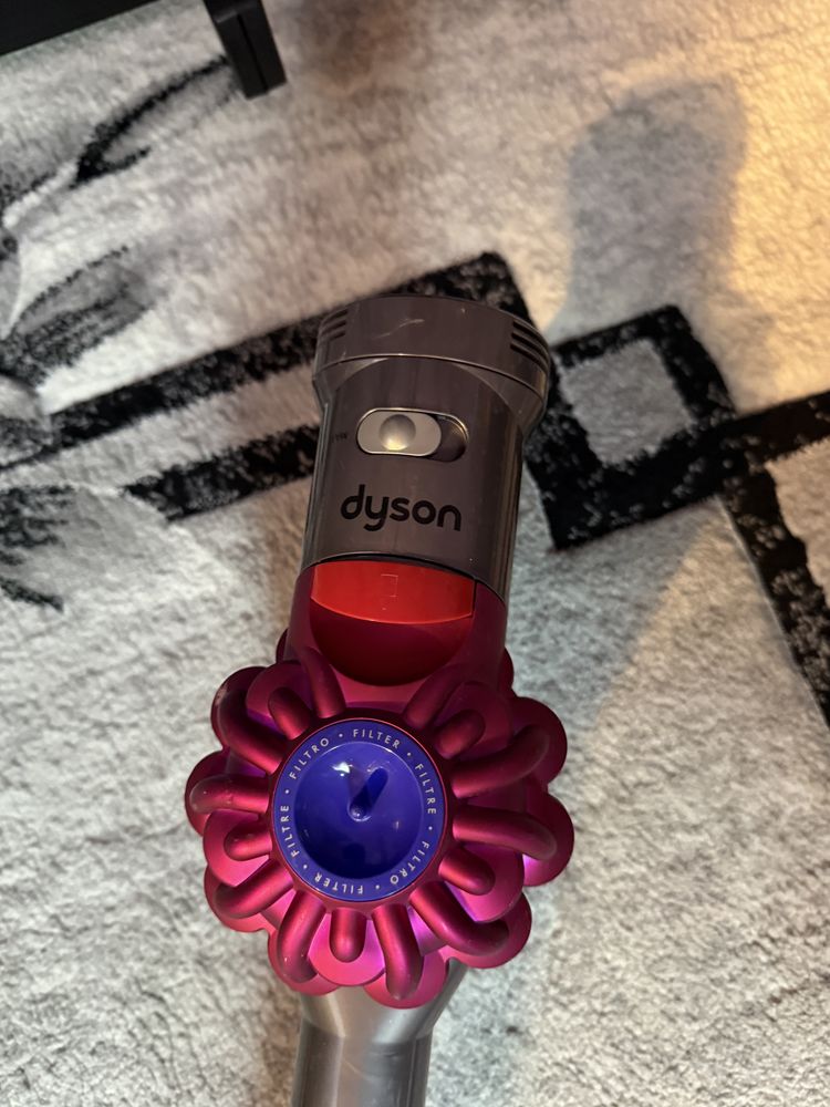 Aspirator dyson v7 motorhead impecabil