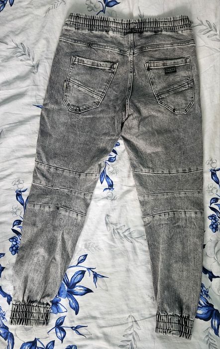 Чисто нови мъжки дънки Cropp
